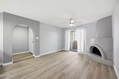 10410 N Cave Creek Road #2027, Phoenix, AZ 85020 - Photo 2