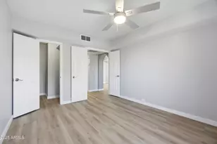 10410 N Cave Creek Rd, Phoenix, AZ 85020 - Photo 10