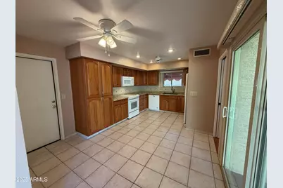 10402 E Regal Drive, Sun Lakes, AZ 85248 - Photo 6