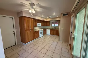 10402 E Regal Dr, Sun Lakes, AZ 85248 - Photo 6