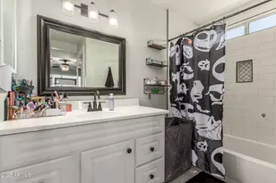 6826 W Crittenden Ln, Phoenix, AZ 85033 - Photo 14