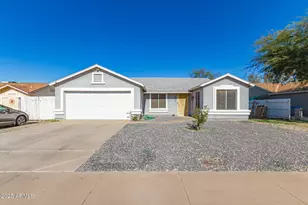 6826 W Crittenden Ln, Phoenix, AZ 85033 - Photo 1
