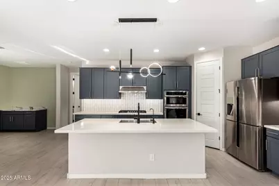 26410 N Thornhill Drive, Peoria, AZ 85383 - Photo 6