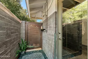 8051 N 14th Ave, Phoenix, AZ 85021 - Photo 22