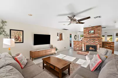 8051 N 14th Avenue, Phoenix, AZ 85021 - Photo 14
