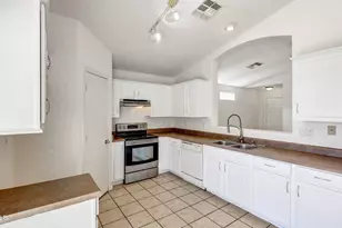 1401 S 107th Dr, Avondale, AZ 85323 - Photo 4