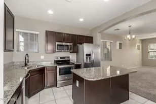 1940 N 77th Dr, Phoenix, AZ 85035 - Photo 4