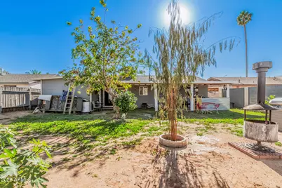 2016 W Windrose Drive, Phoenix, AZ 85029 - Photo 20