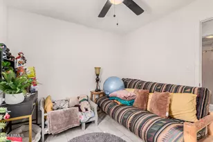 2016 W Windrose Dr, Phoenix, AZ 85029 - Photo 10