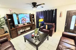 2016 W Windrose Dr, Phoenix, AZ 85029 - Photo 4