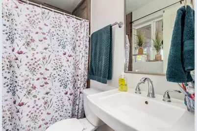 2016 W Windrose Drive, Phoenix, AZ 85029 - Photo 14