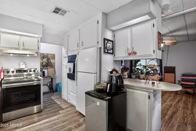 7300 N 51st Avenue #G142, Glendale, AZ 85301 - Photo 4