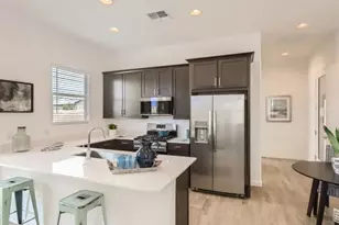 7977 W Rowel Rd, Peoria, AZ 85383 - Photo 12