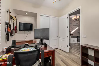 1836 E Desert Lane, Phoenix, AZ 85042 - Photo 34