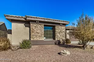 1836 E Desert Ln, Phoenix, AZ 85042 - Photo 6