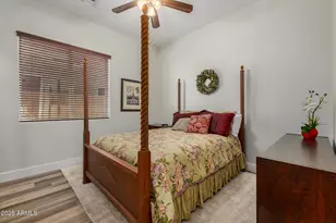 1836 E Desert Ln, Phoenix, AZ 85042 - Photo 28