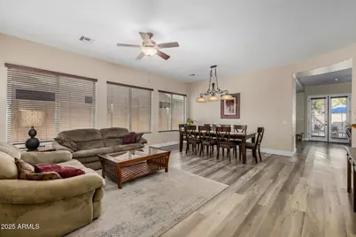 1836 E Desert Lane, Phoenix, AZ 85042 - Photo 10