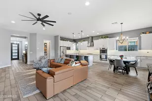 10249 W Hedge Hog Pl, Peoria, AZ 85383 - Photo 8