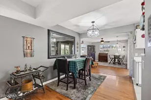 10001 W Burns Dr, Sun City, AZ 85351 - Photo 12