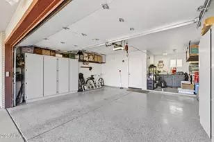 10001 W Burns Dr, Sun City, AZ 85351 - Photo 34