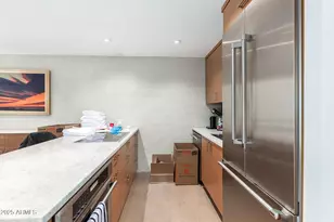 3263 E Camelback Rd, Phoenix, AZ 85018 - Photo 18