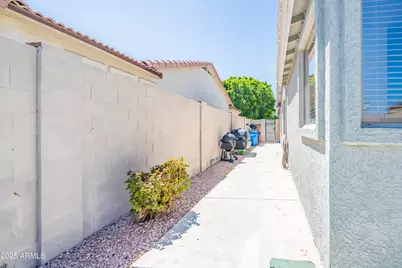 1550 W Saint Kateri Drive, Phoenix, AZ 85041 - Photo 32