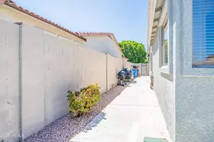 1550 W St Kateri Dr, Phoenix, AZ 85041 - Photo 32