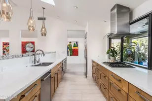 3123 N 47th Pl, Phoenix, AZ 85018 - Photo 12