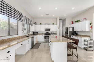 10625 W Harmony Ln, Peoria, AZ 85382 - Photo 16