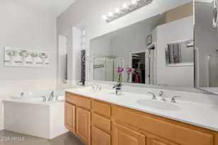 10625 W Harmony Ln, Peoria, AZ 85382 - Photo 26