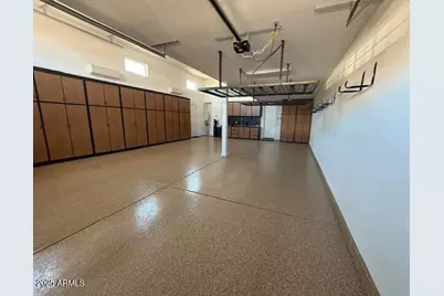 17589 W Red Fox Road, Surprise, AZ 85387 - Photo 2