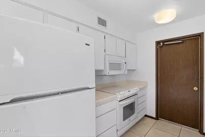 17211 N Pinion Lane, Sun City, AZ 85373 - Photo 8