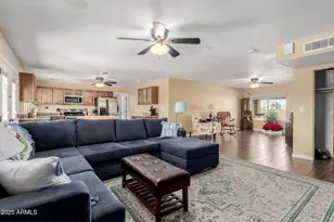 6925 W Sunnyslope Ln, Peoria, AZ 85345 - Photo 2