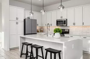 1933 W Kinfield Trail, Phoenix, AZ 85085 - Photo 8