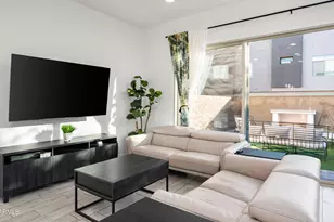 1933 W Kinfield Trail, Phoenix, AZ 85085 - Photo 12