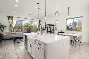 1933 W Kinfield Trail, Phoenix, AZ 85085 - Photo 10