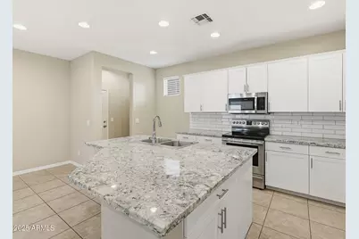 2251 S Osborn Lane, Gilbert, AZ 85295 - Photo 8