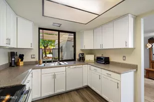 7718 E Vista Dr, Scottsdale, AZ 85250 - Photo 6