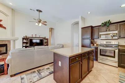 2155 S Quartz Court, Gilbert, AZ 85295 - Photo 10