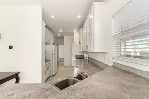 10540 E Apache Trail, Apache Junction, AZ 85120 - Photo 8