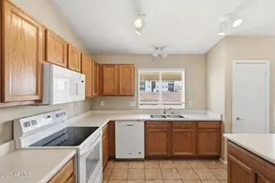 16150 N 138th Ln, Surprise, AZ 85374 - Photo 12