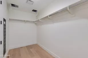 4849 N Camelback Rdg Dr, Scottsdale, AZ 85251 - Photo 32