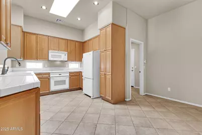 545 E Krista Way, Tempe, AZ 85284 - Photo 12