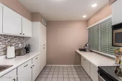 4630 N 68th Street #231, Scottsdale, AZ 85251 - Photo 8
