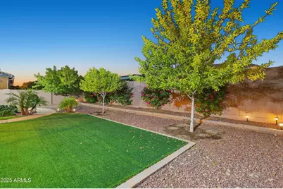 10332 W Buckhorn Trail, Peoria, AZ 85383 - Photo 8