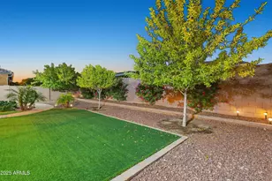 10332 W Buckhorn Trail, Peoria, AZ 85383 - Photo 8