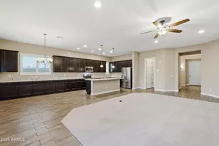 10332 W Buckhorn Trail, Peoria, AZ 85383 - Photo 16