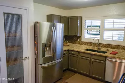 2323 E Peach Tree Drive, Chandler, AZ 85249 - Photo 10