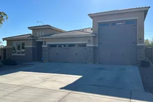 10605 W Catalina Dr, Avondale, AZ 85392 - Photo 2