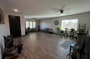 10605 W Catalina Dr, Avondale, AZ 85392 - Photo 8